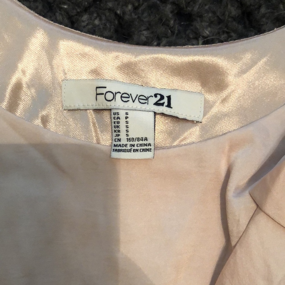 Pink blouse - Picture 3 of 3